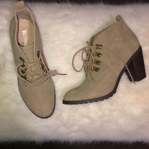 Lace up bootie size 8